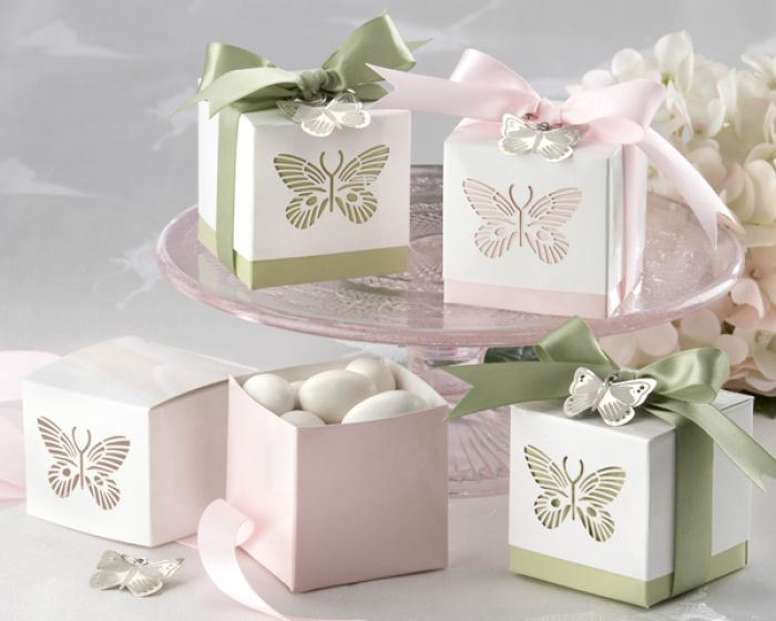 ideali come bomboniere di nozze Red per confetti Confezione da 50 pezzi di scatole decorative con chiusura ad ali di farfalla 